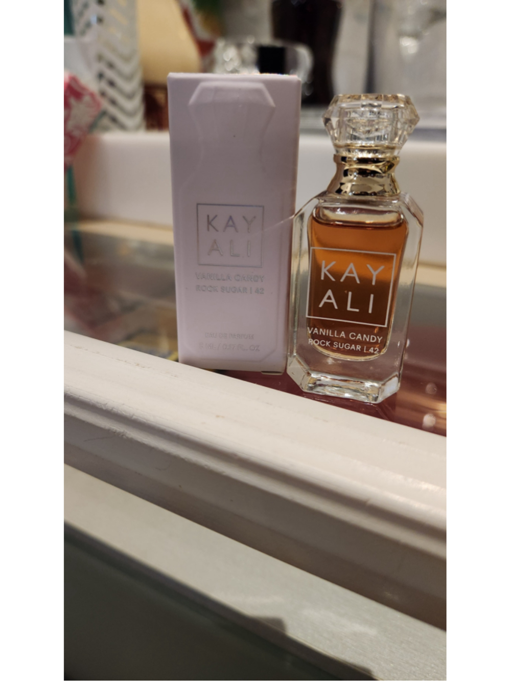 Kayali Vanilla Candy Rock Sugar 42 Eau de Parfum 5ml DABBER